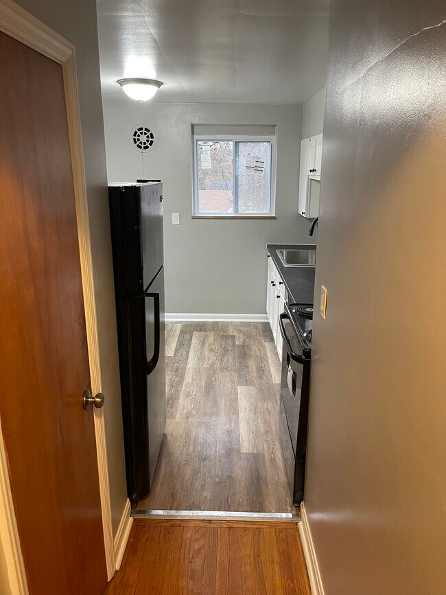 Building Photo - 2943 West Tower Ave