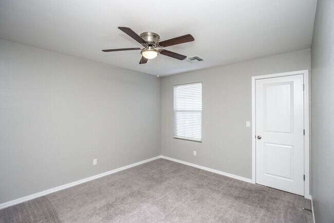 Building Photo - Home at Mission Royal Resort Living Community! 5bd 3ba 2688sqft!