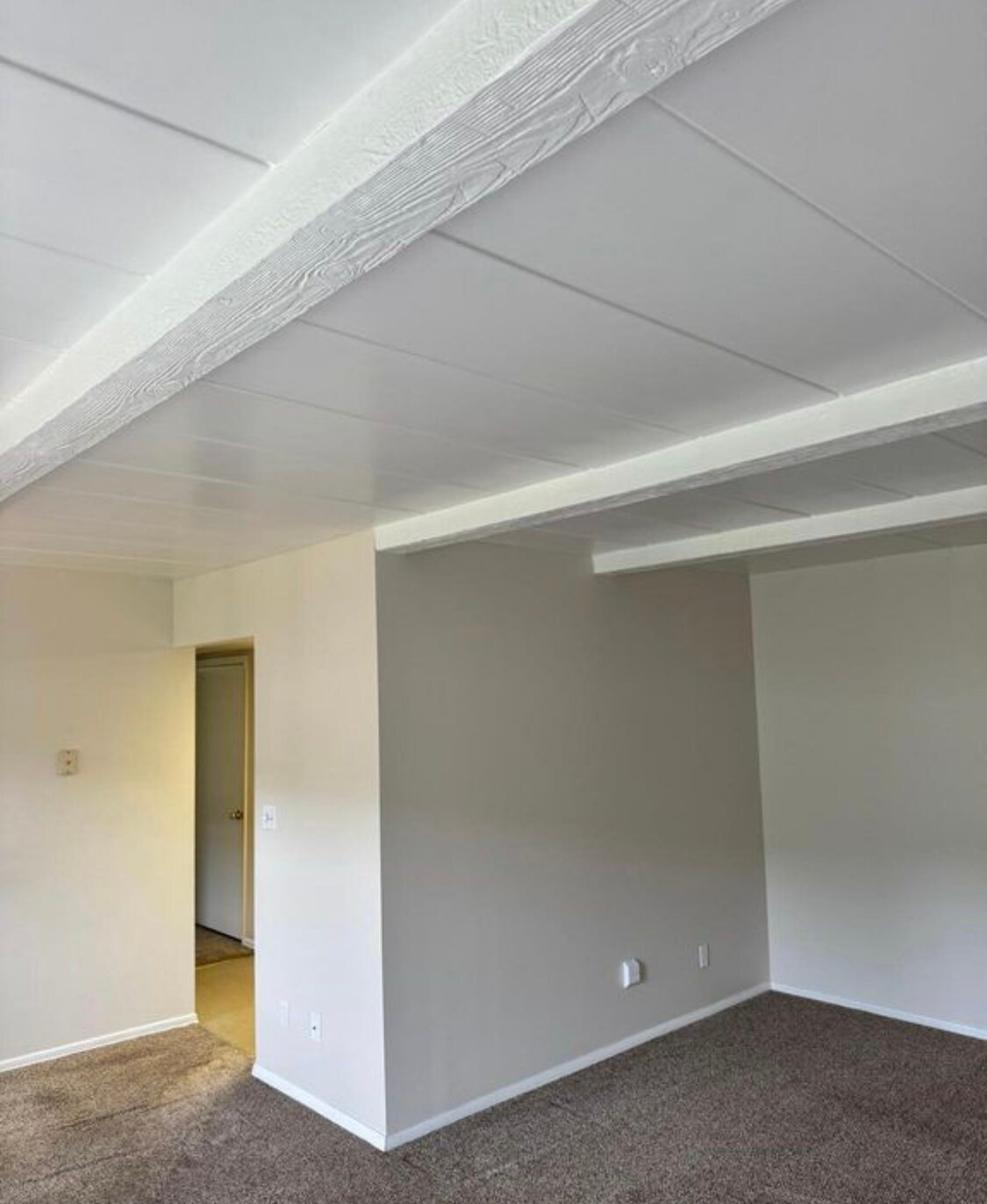 Building Photo - 12918 N Cresap St