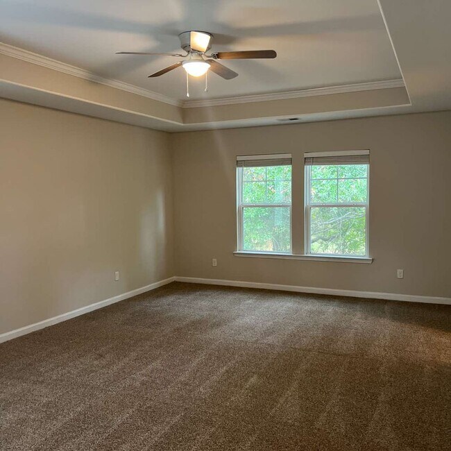 Building Photo - This beautiful 4 bedroom, 2.5 bath home in the highly sought-after Palmetto Pointe neighborhood h...