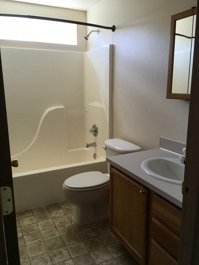 Building Photo - d21022