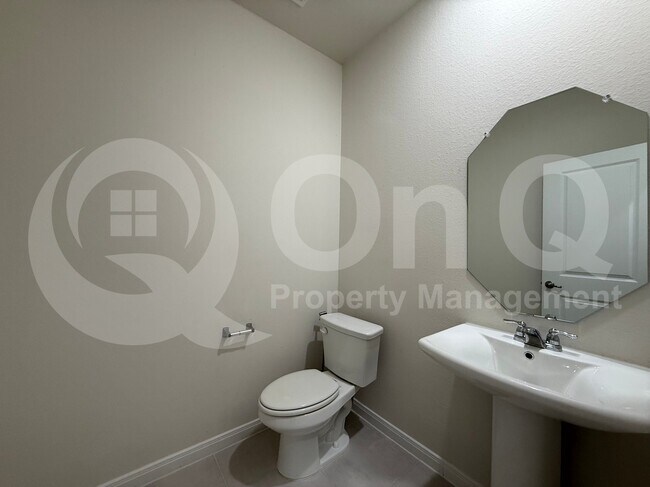 Building Photo - 1400 Colonial Bluff Ln
