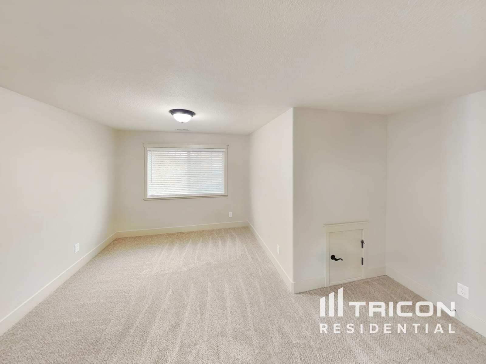 Building Photo - 14718 SE Badger Creek Rd