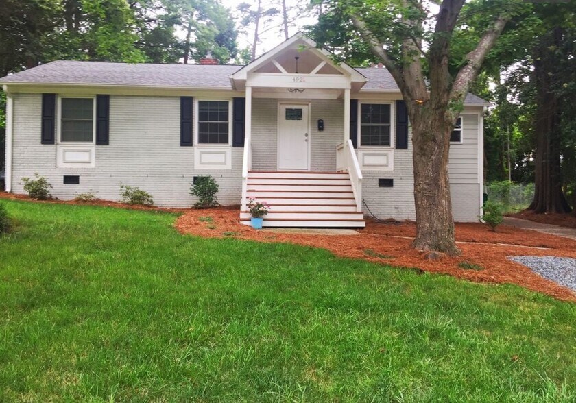 Front of house - 4922 Baylor Dr