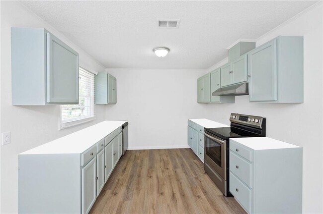 Building Photo - 522 Pine St