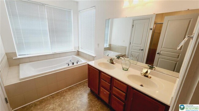 Building Photo - 8507 Putnam Ct