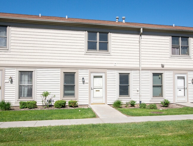 Primary Photo - 1596 Manchester Dr