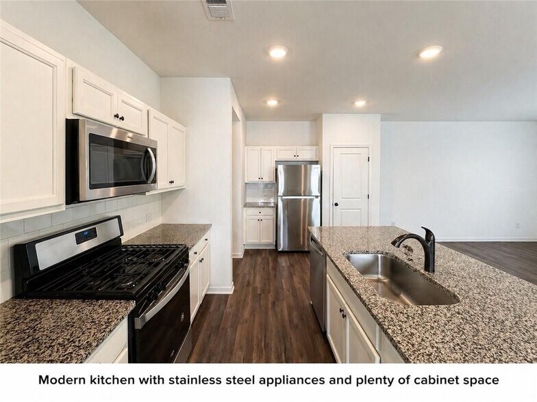 Building Photo - 5945 Osgood Pl