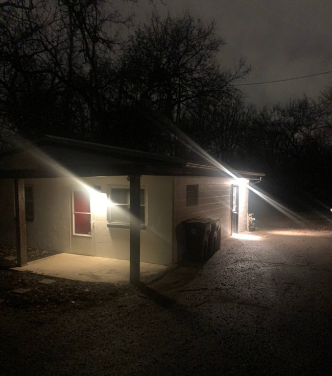 Building Photo - 1631 S Huntington Dr