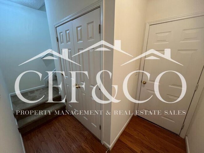 Building Photo - Spacious 3-Bedroom, 2-Bathroom Home in Rock Springs Community