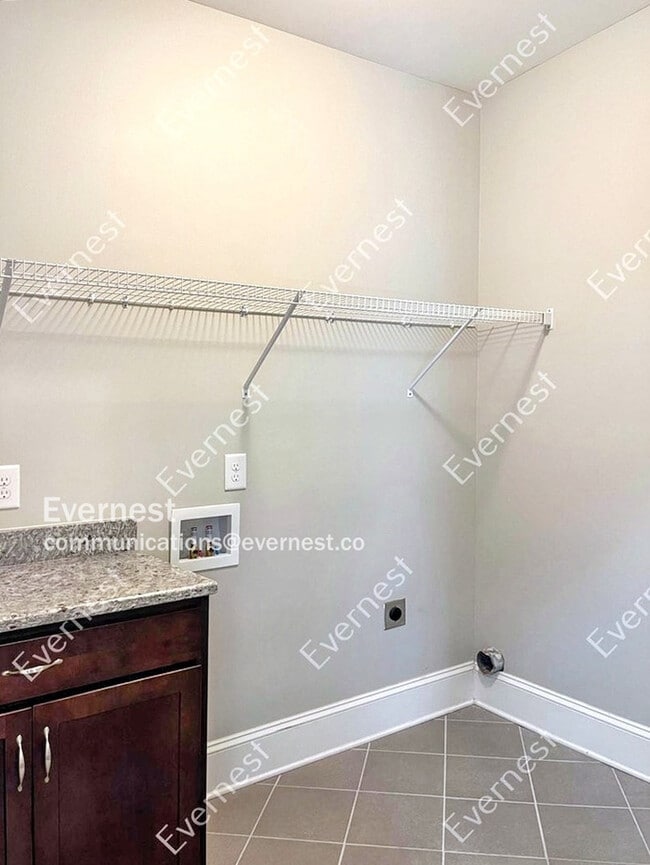 Building Photo - 2141 Sugar Mill Dr