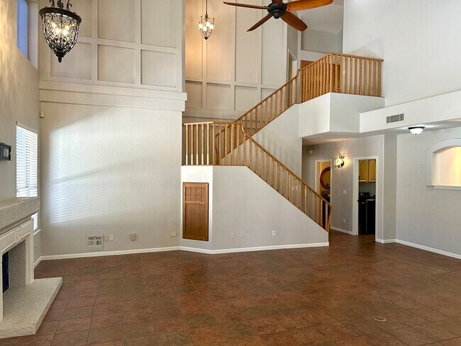 Building Photo - Spectacular Club West Executive home on co...