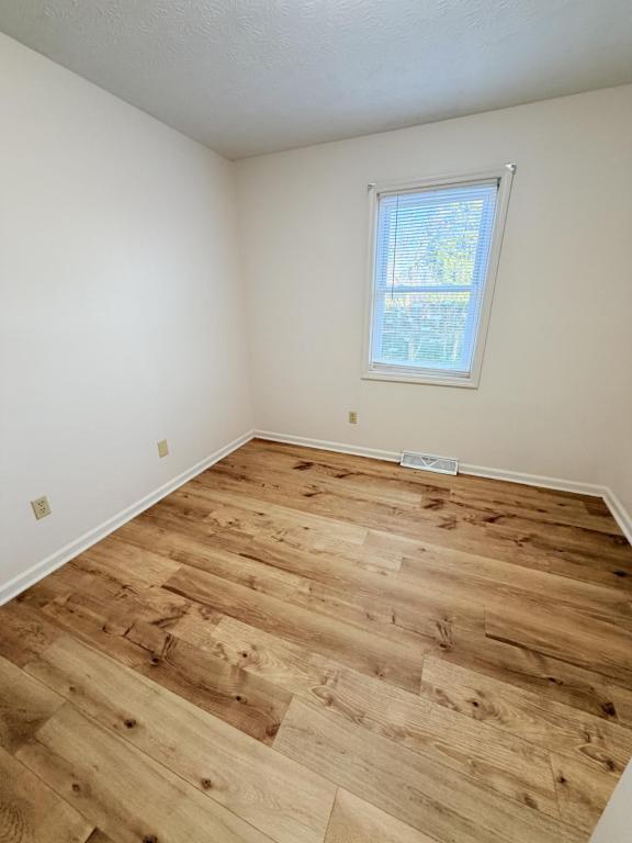 Building Photo - 978 Villa Dr