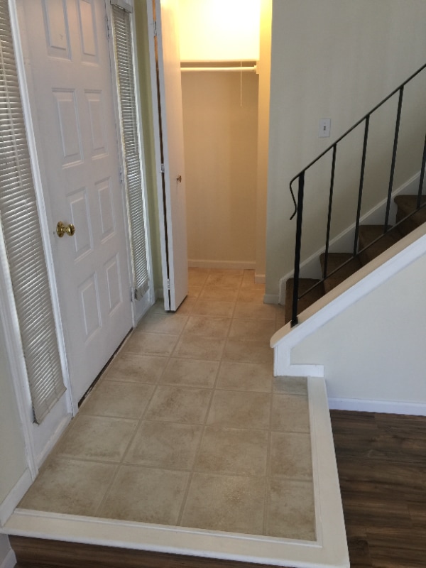 Building Photo - 263 Acorn Dr