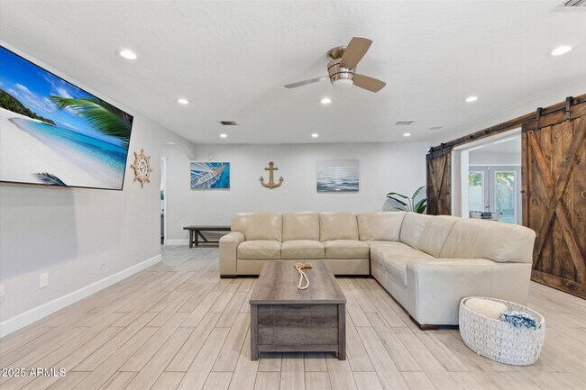 Building Photo - 2530 N 68th Pl