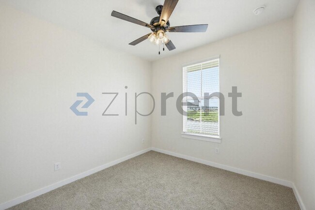 Building Photo - 131 Trifle Trl