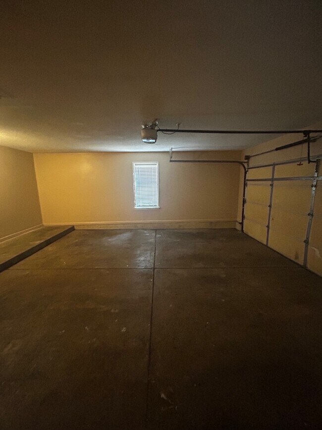 Building Photo - 500 Bedlington Dr