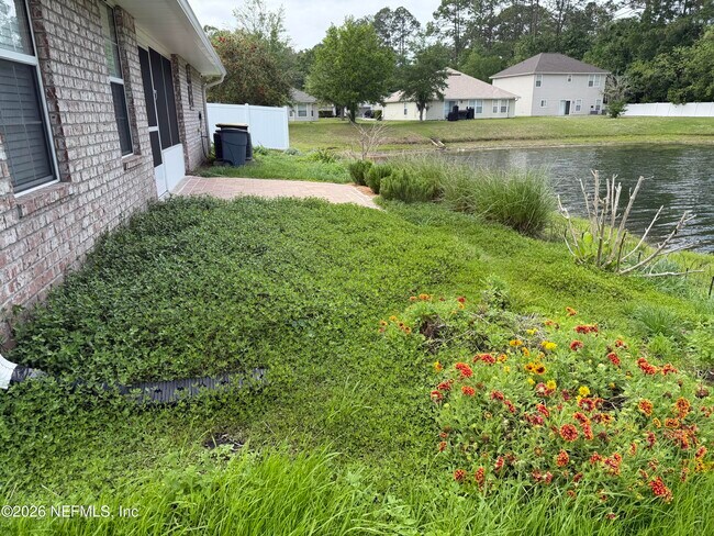 Building Photo - 5925 Round Table Rd