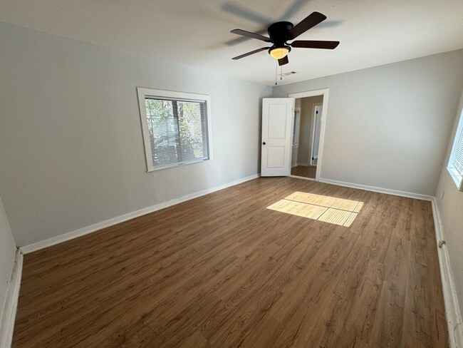 Building Photo - 1115 S 11th St