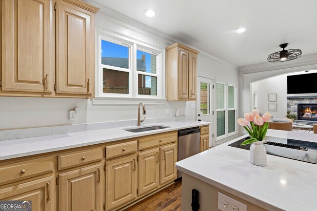 Building Photo - 4221 Willow Oak Dr