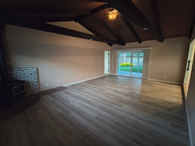 Building Photo - MUST SEE!!!!! Beautifully Remodeled Home in North Livermore!!!