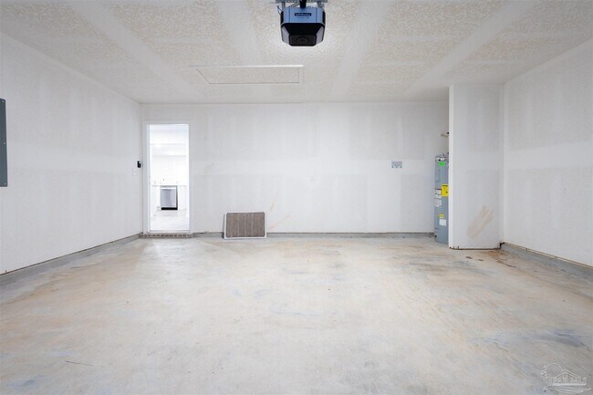 Building Photo - 975 Lovebird Ct