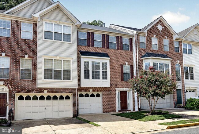 Building Photo - 8381 Millwood Dr