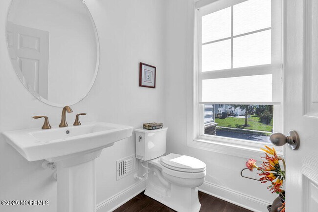 Building Photo - 26 Malcolm Way