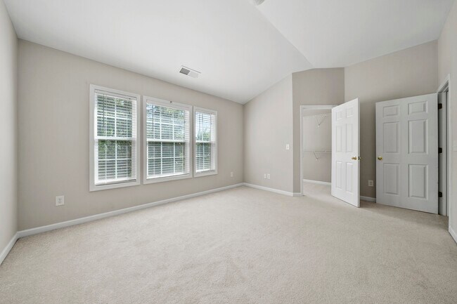 Building Photo - 3305 Chastain Gardens Dr NW