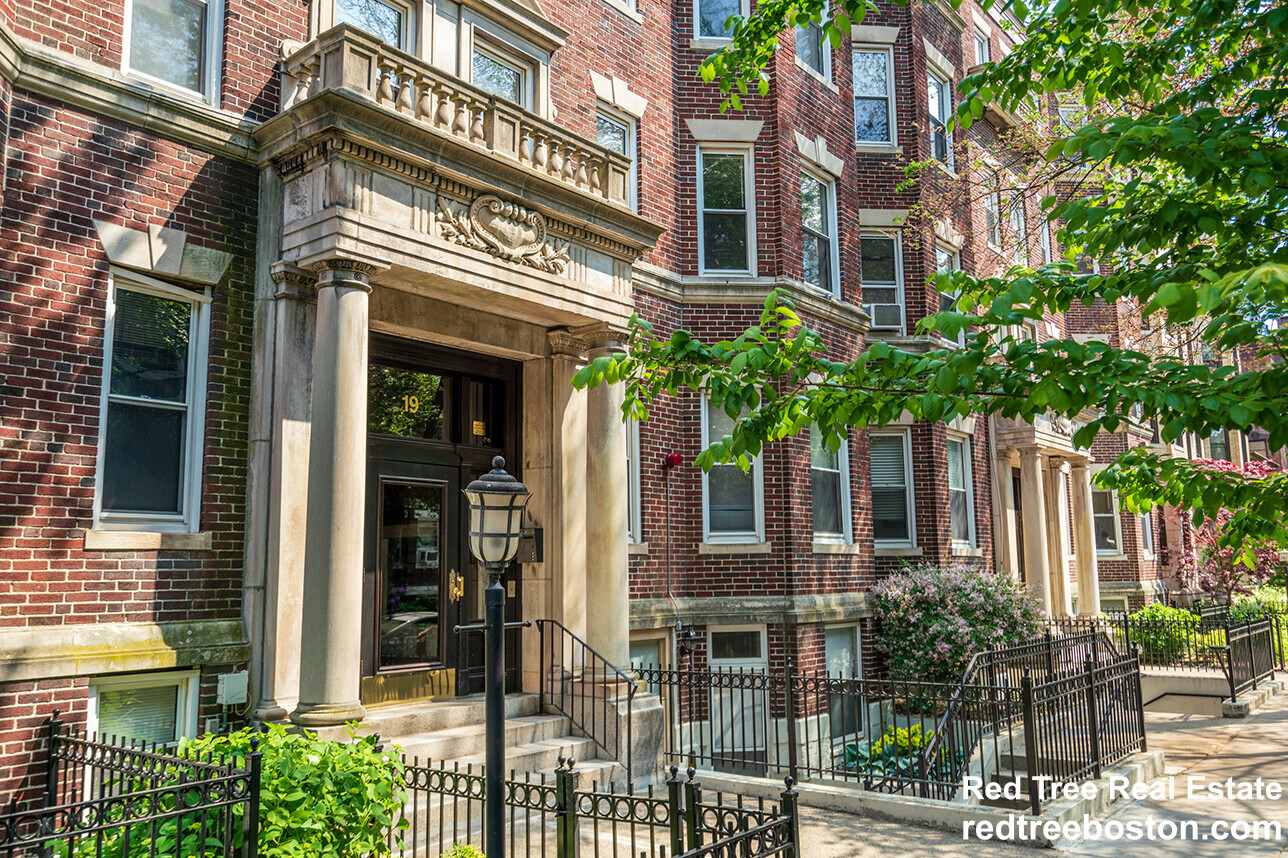 Building Photo - 24 Queensberry St