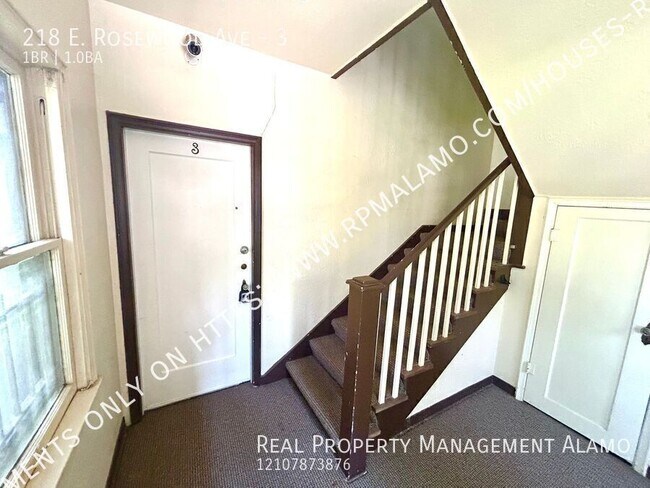Building Photo - 218 E Rosewood Ave