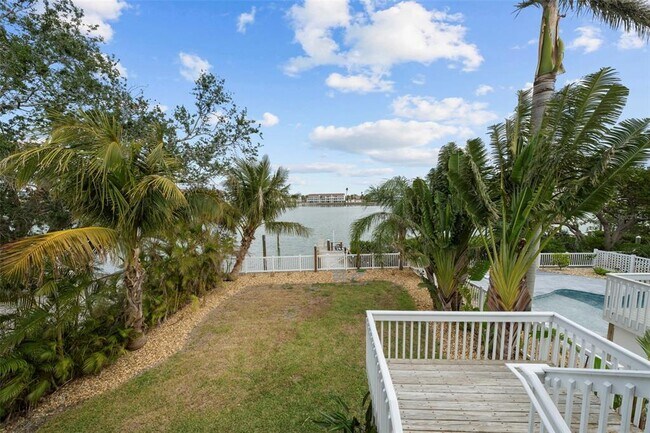 Building Photo - 12116 Lagoon Ln