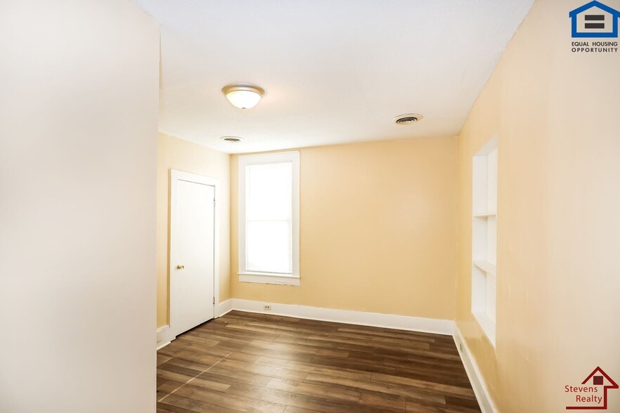 Building Photo - 515 Ben Hur Ave