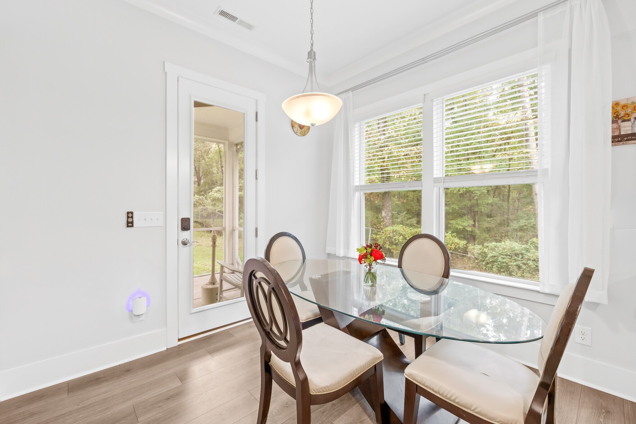 Building Photo - Room in House on Grace Ln