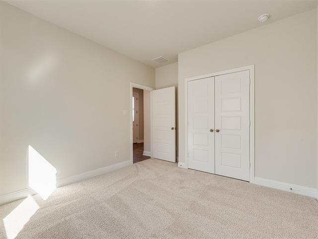 Building Photo - 1111 Cross Shr Dr