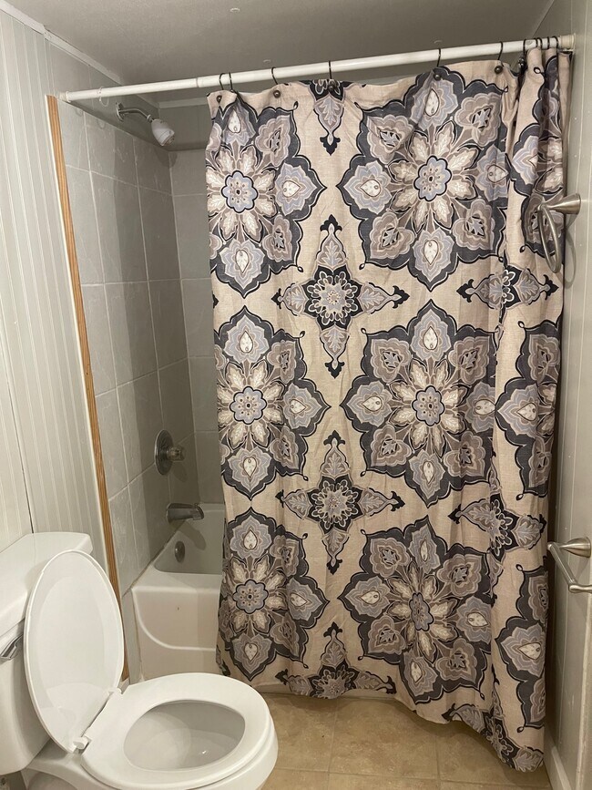 Building Photo - 2315 Geri Ann Ln