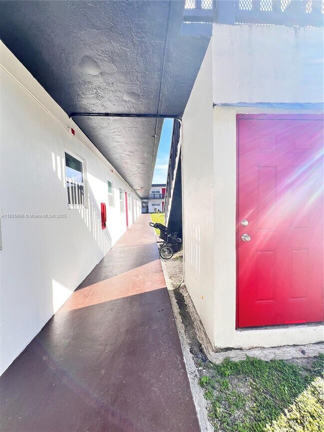 Building Photo - 651 NW 177th St