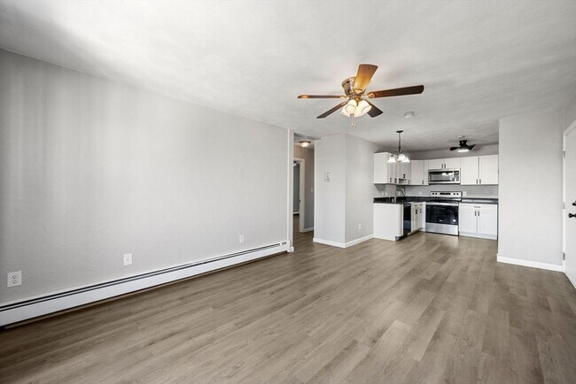 Building Photo - 22 Irving St