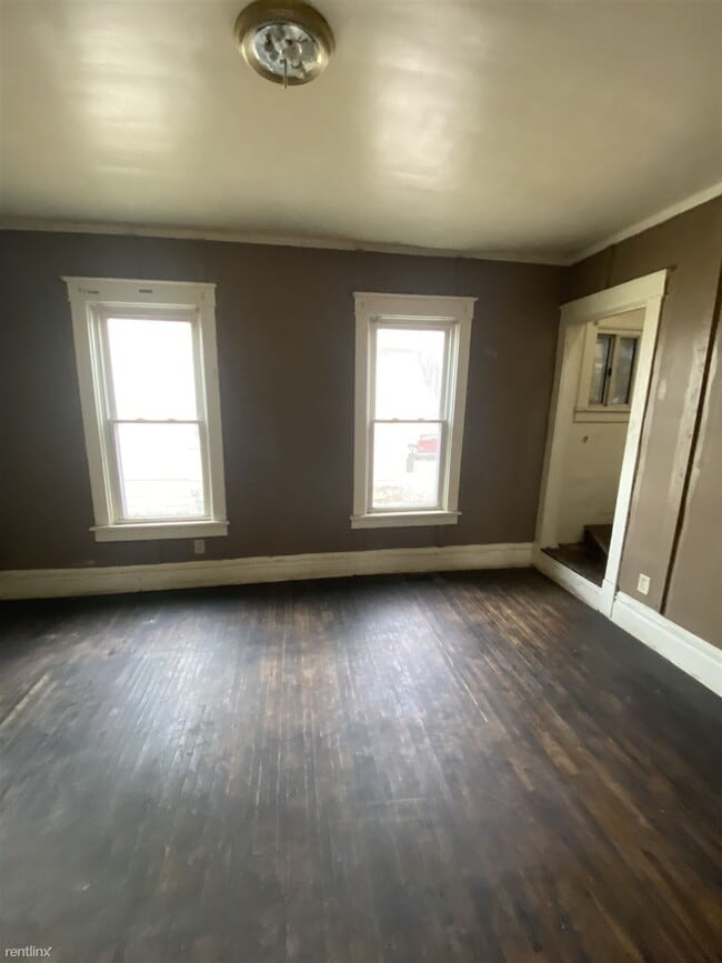 Building Photo - 3 br, 1 bath House - 2012 West Garden Street