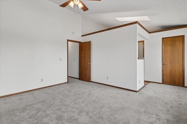 Building Photo - 4BR/4BA Updated Home with Finished Basement Suite & Landscaped Yard