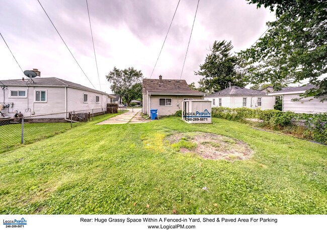 Building Photo - MOVE-IN SPECIAL: One Month of FREE Rent. T...