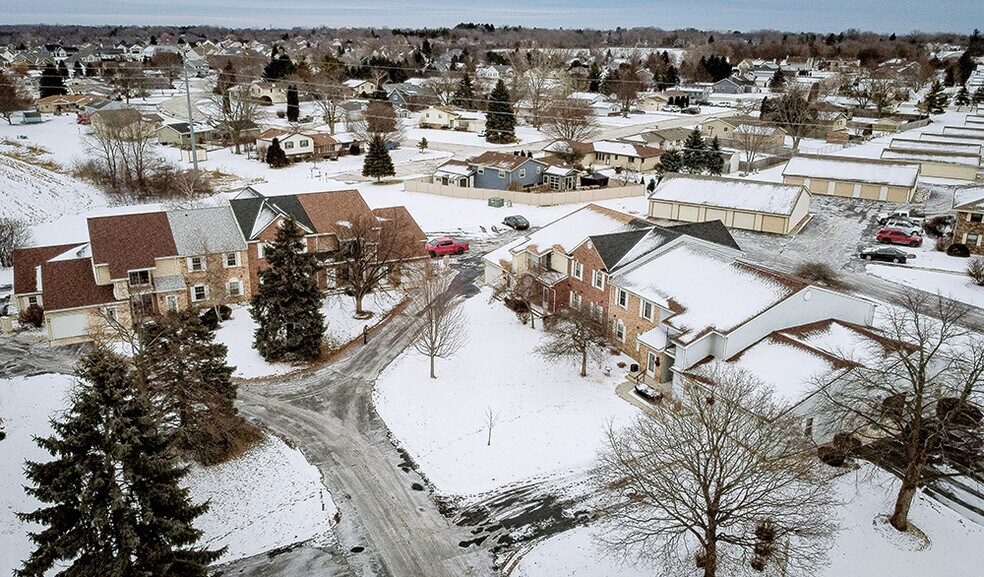 Building Photo - 6920 Mariner Dr