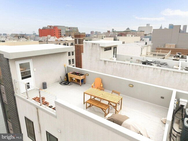 Building Photo - 847 N 16th St