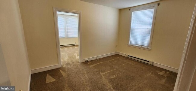 Building Photo - 33 S York Rd