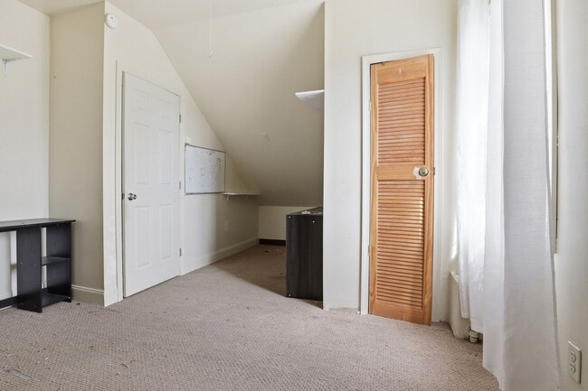 Building Photo - 3015 N 5th St