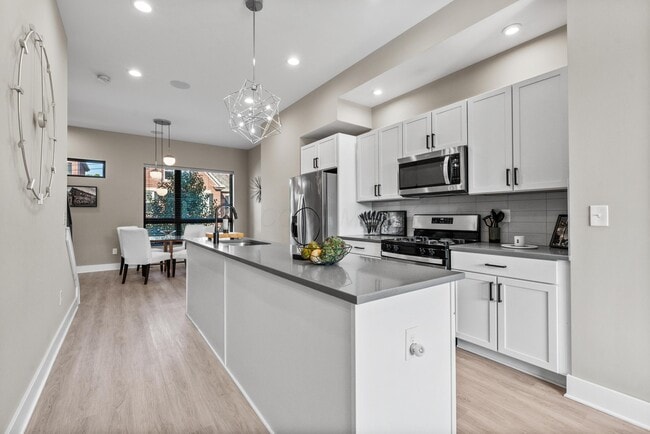 Building Photo - 122 S Ohio Ave