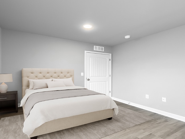 Building Photo - Charming 3BR/2BA Renovated Duplex | Ranch-Style Living in Colonial Gardens