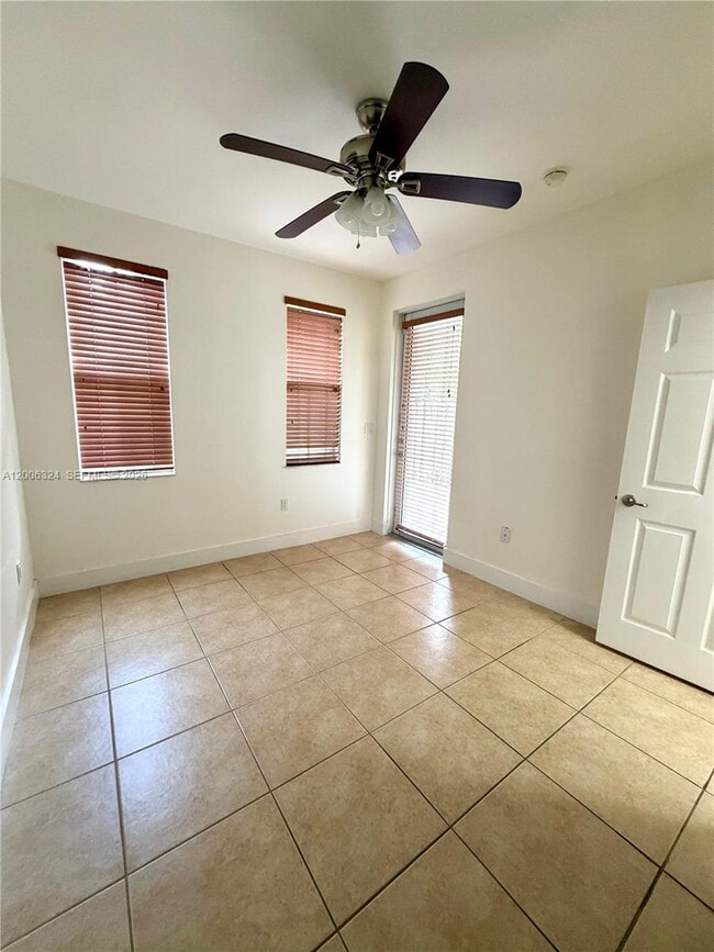 Building Photo - 10747 NW 76th Ln