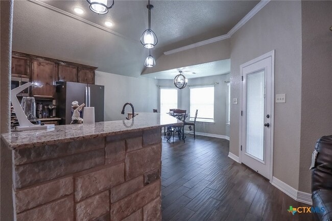 Building Photo - 8107 Preston Hollow Dr