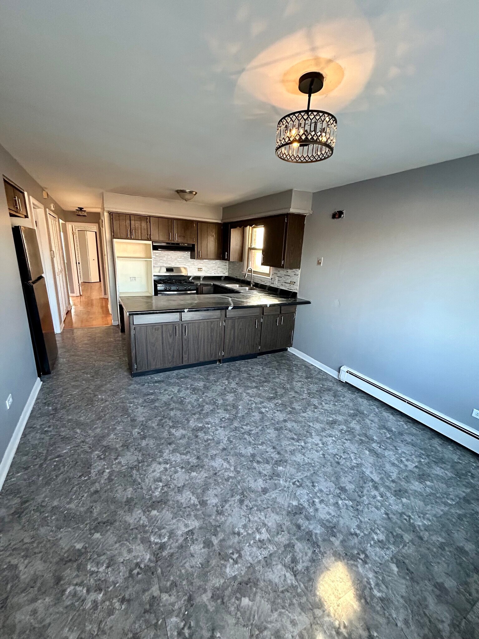 Building Photo - 1616 Memorial Dr